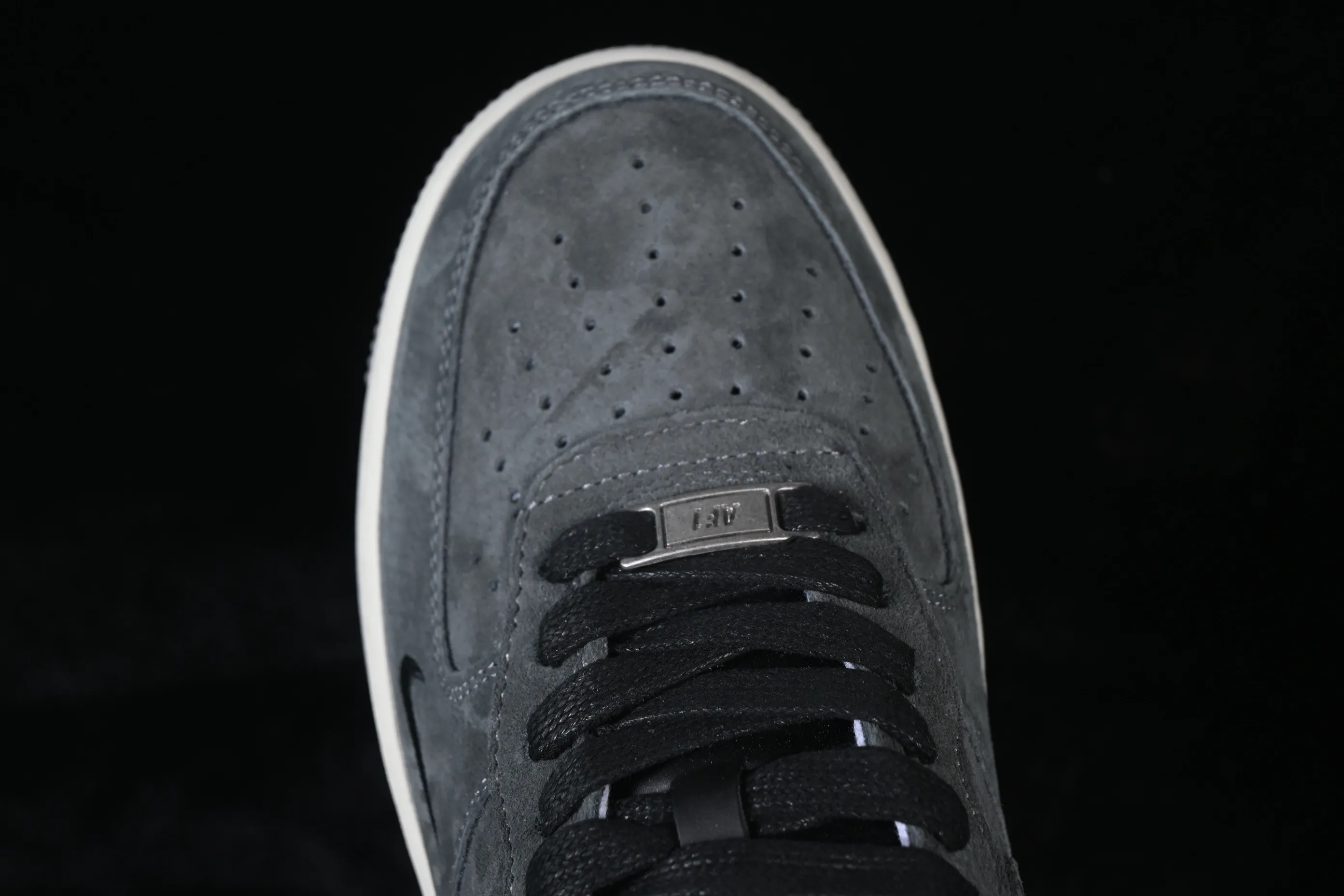 All categories Nk Air Force 1 Air Force series Nk Air Force 1 Low Air Force low-top Nike Air Force 1'07 Low Stussy co-branded charcoal gray elegant white Air Force 1 low-top casual sneakers DV5477-401